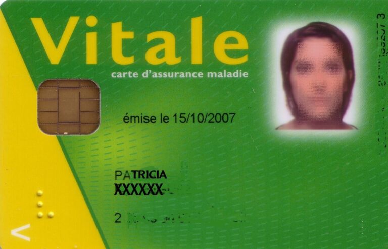 Une carte Vitale francaise, symbole des demarches de remboursement de l'Assurance maladie.