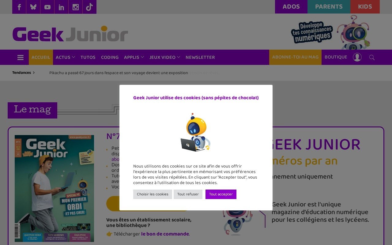 Page d accueil du site Geek Junior : logo, menu Actus, Tutos, Coding, Applis, Jeux video, onglets Ados, Parents, Kids et couverture du magazine.