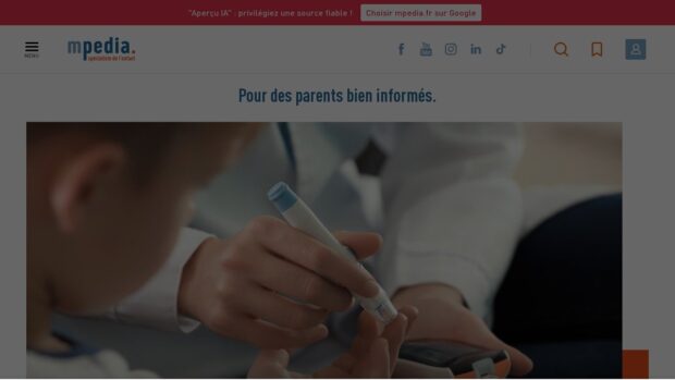 Page d'accueil du site mpedia.fr, avec son logo, son menu et le titre « Pour des parents bien informés ».